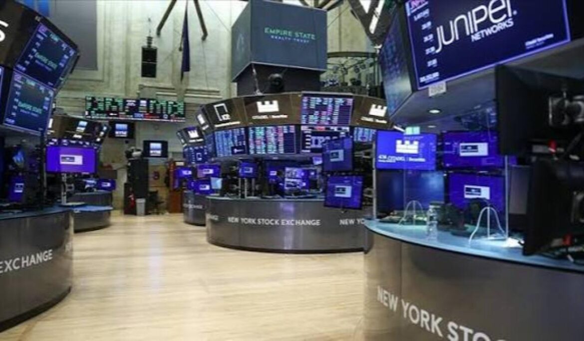 New York borsası enflasyon verileri sonrası yükselişle açıldı