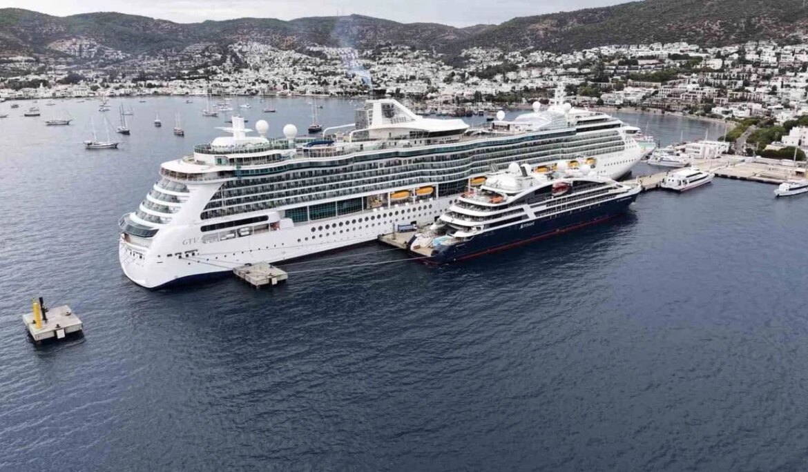 Bodrum Limanı’nda kruvaziyer hareketliliği: ‘2 bin 437 yolcu geldi’