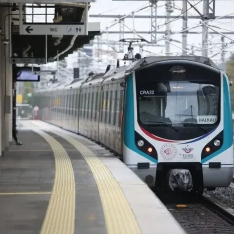 Marmaray 13 yılda 1,6 milyar yolcuya hizmet verdi