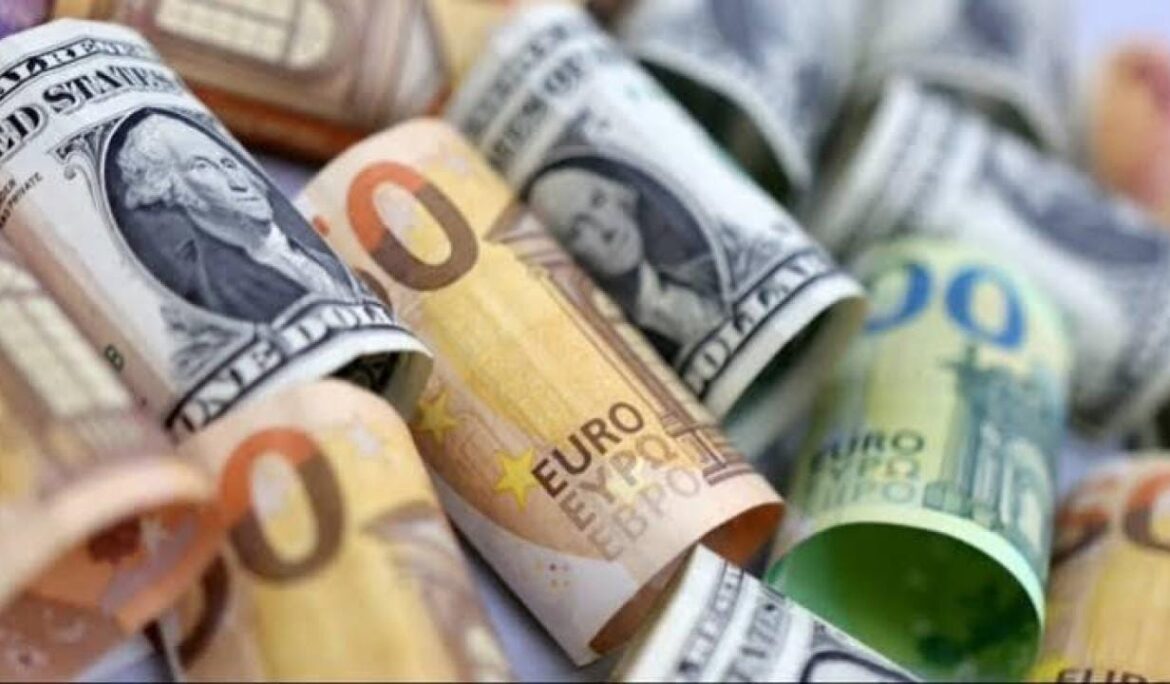 Piyasaların gözü dolar ve avroda