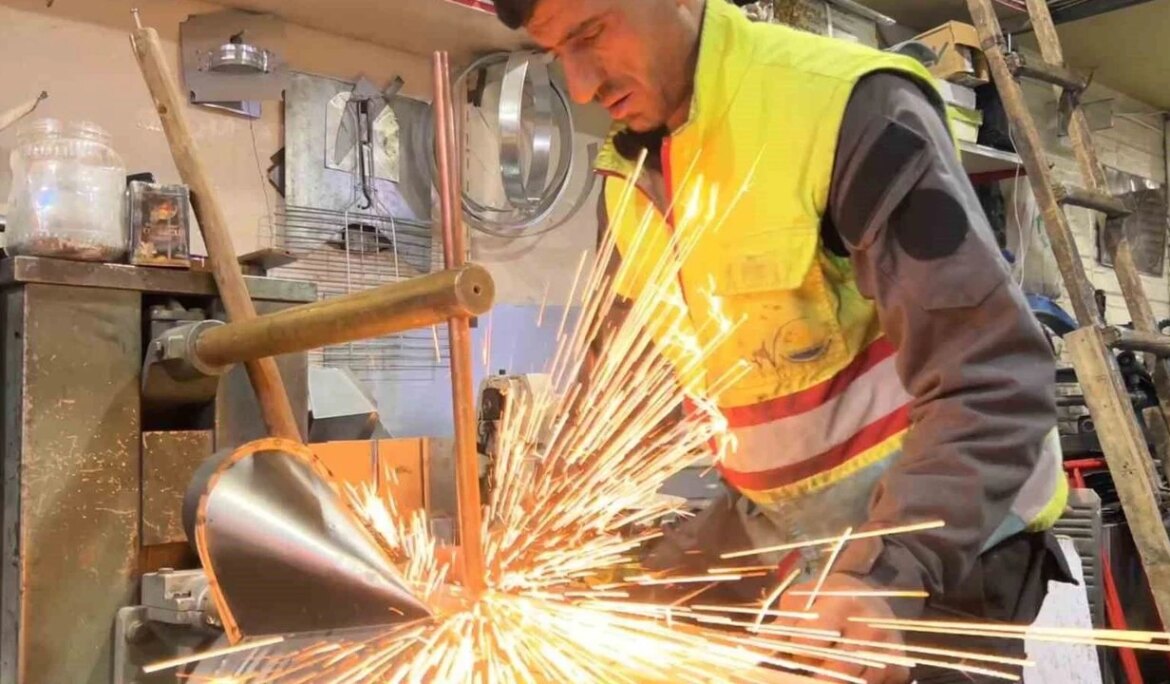 Van’da soğuklar soba satışlarını erkene çekti